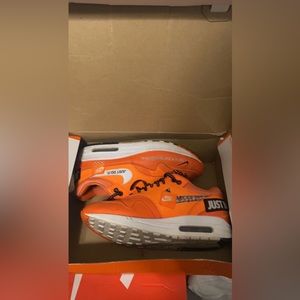 Nike Air Max Just Do It Womens